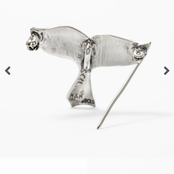 SHREVE, CRUMP & LOW Nantucket Whale Tail pin (CHAIN NOT INCLUDED) - Picture 10 of 11